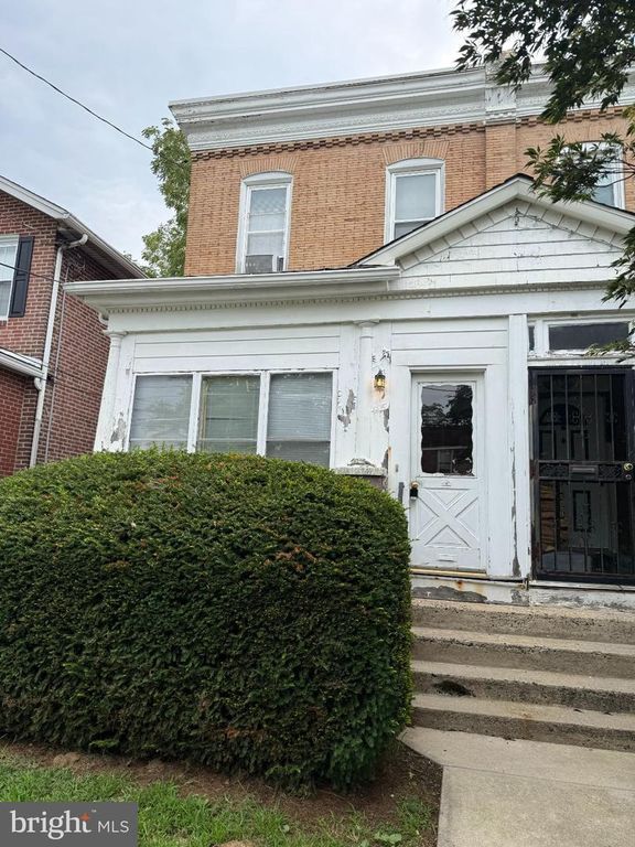 415 CLIFTON AVE, Sharon Hill, PA 19079