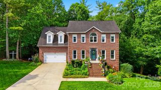6253 Riviera Run Estates Drive, Hickory, NC 28601