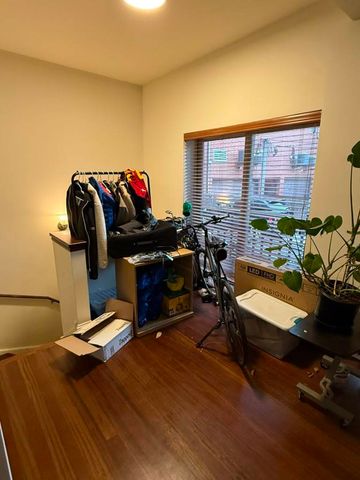 811 W Lill Avenue 101, Chicago, IL 60614