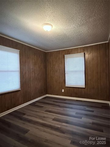 9225 Moores Chapel Road, Charlotte, NC 28214