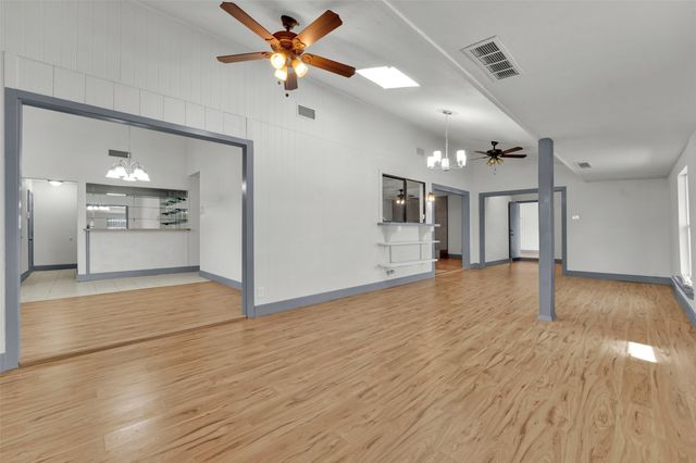 6800 Eagle Rock Drive, Fort Worth, TX 76133