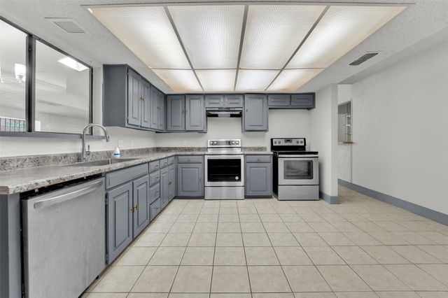 6800 Eagle Rock Drive, Fort Worth, TX 76133