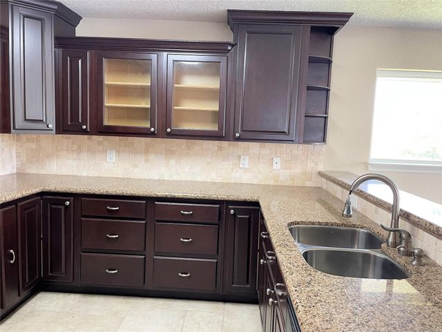 20527 Rio Villa Drive, Houston, TX 77049