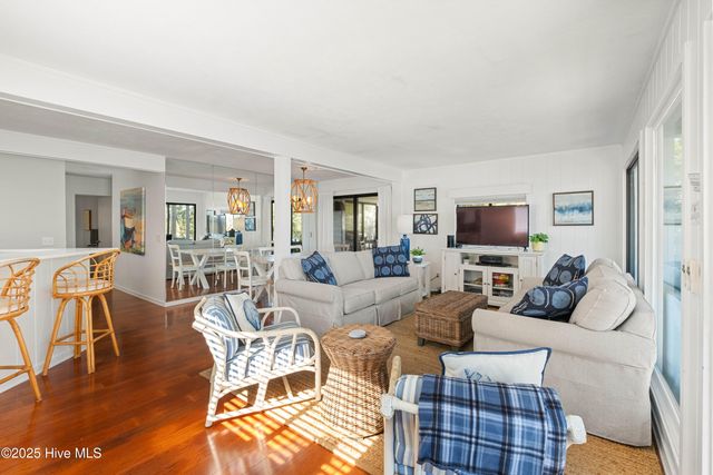 219 N Bald Head Wynd 12b, Southport, NC 28461