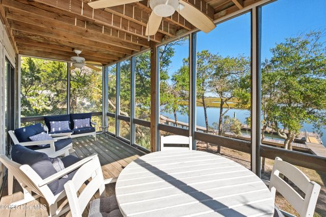 219 N Bald Head Wynd 12b, Southport, NC 28461