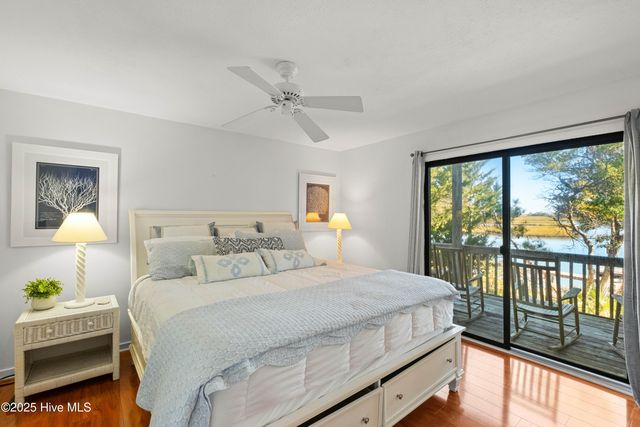 219 N Bald Head Wynd 12b, Southport, NC 28461