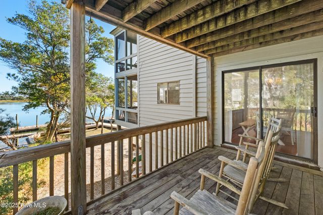 219 N Bald Head Wynd 12b, Southport, NC 28461