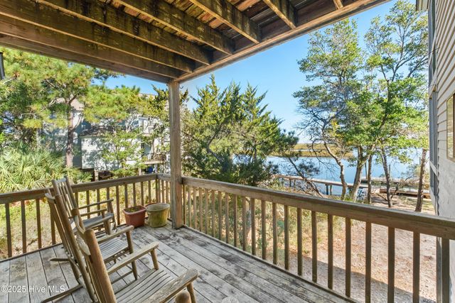 219 N Bald Head Wynd 12b, Southport, NC 28461