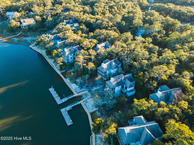 219 N Bald Head Wynd 12b, Southport, NC 28461