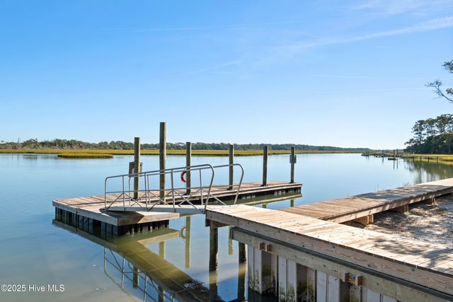 219 N Bald Head Wynd 12b, Southport, NC 28461