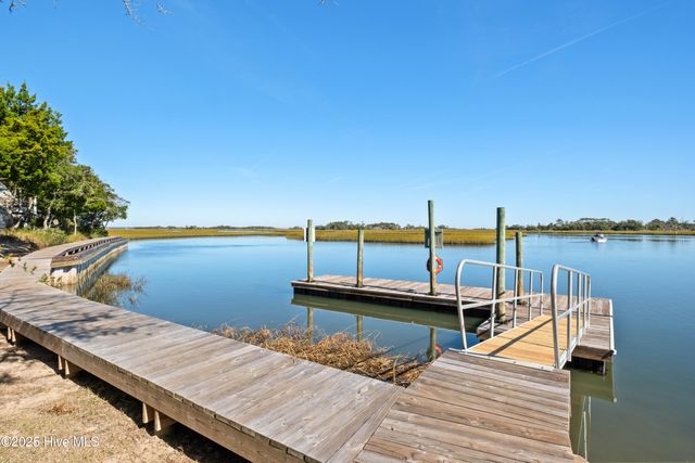 219 N Bald Head Wynd 12b, Southport, NC 28461