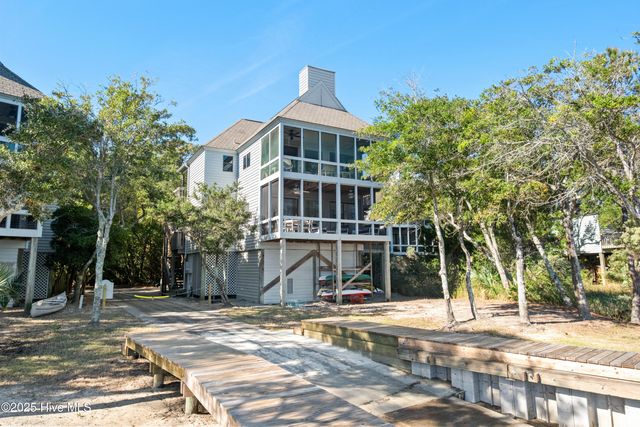 219 N Bald Head Wynd 12b, Southport, NC 28461