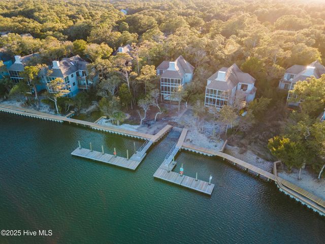 219 N Bald Head Wynd 12b, Southport, NC 28461