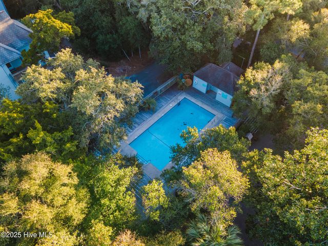 219 N Bald Head Wynd 12b, Southport, NC 28461