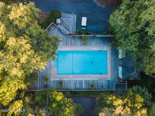 219 N Bald Head Wynd 12b, Southport, NC 28461