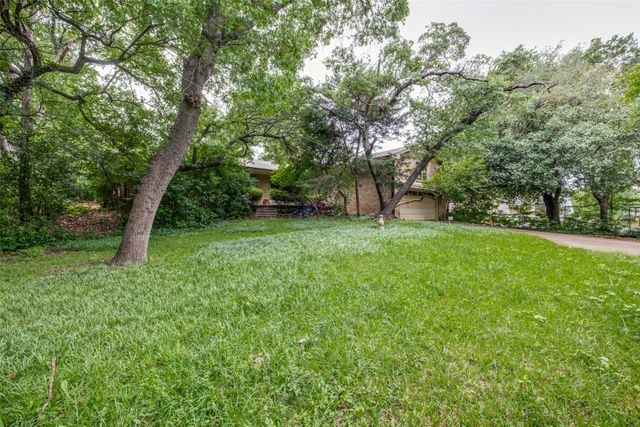 1723 Timbergrove Circle, Dallas, TX 75208