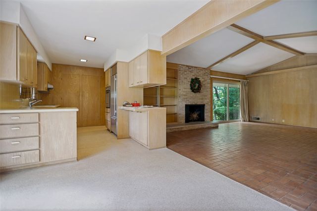 1723 Timbergrove Circle, Dallas, TX 75208