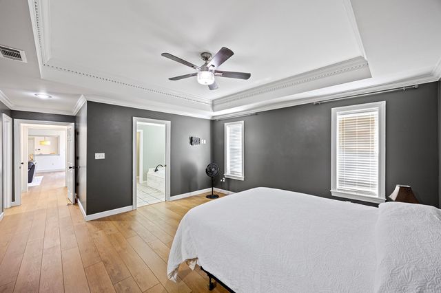 2303 W 5th Street, Russellville, AR 72801