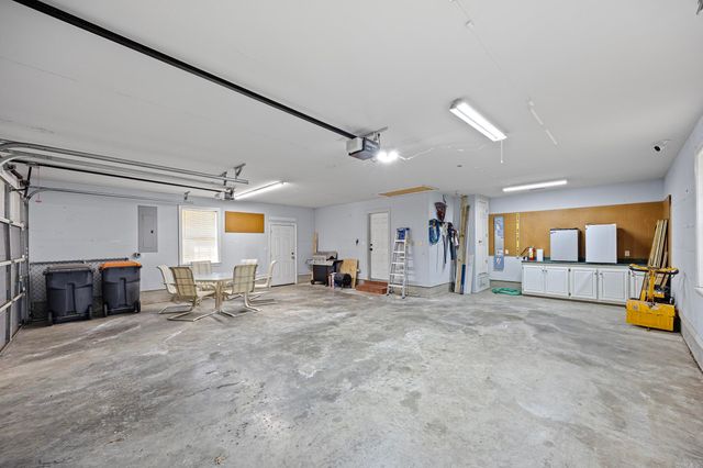 2303 W 5th Street, Russellville, AR 72801