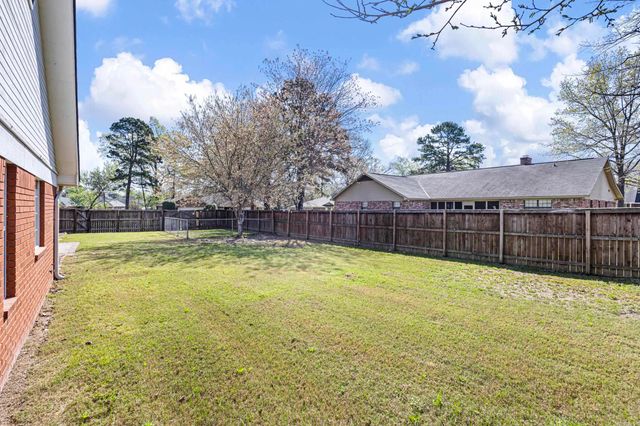 2303 W 5th Street, Russellville, AR 72801