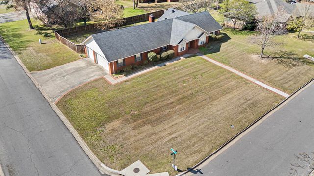 2303 W 5th Street, Russellville, AR 72801