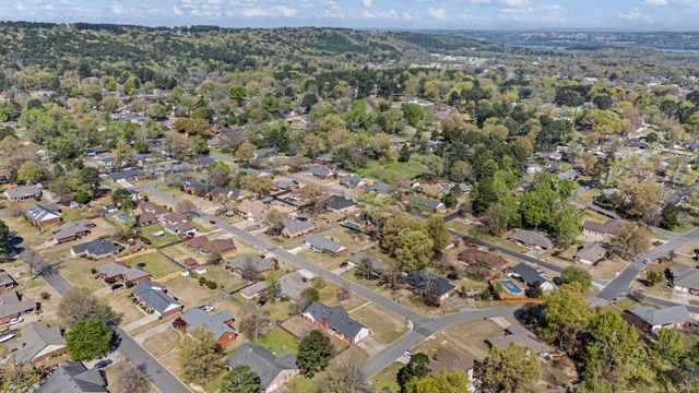 2303 W 5th Street, Russellville, AR 72801