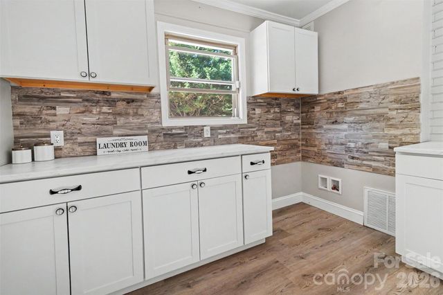 738 Edgemoor Drive, Mooresville, NC 28115