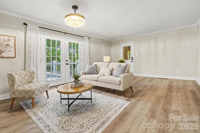738 Edgemoor Drive, Mooresville, NC 28115