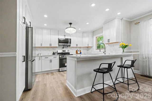 738 Edgemoor Drive, Mooresville, NC 28115