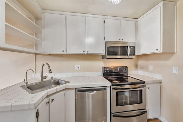 121 Buckingham Drive 25, Santa Clara, CA 95051