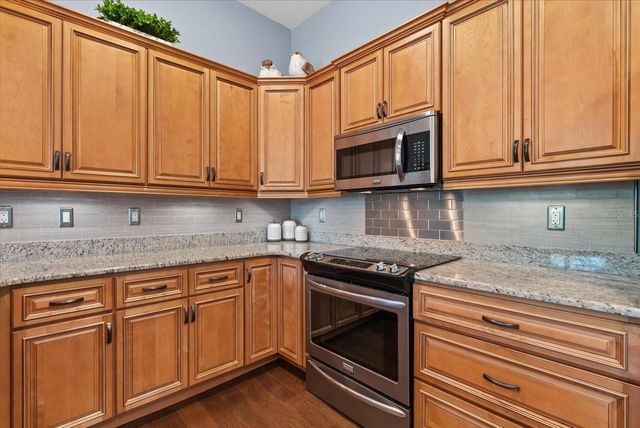 429 NOKOMIS AVENUE S, Venice, FL 34285