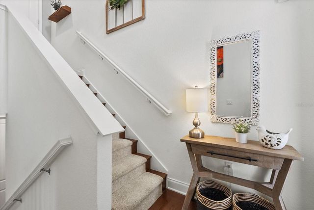 429 NOKOMIS AVENUE S, Venice, FL 34285