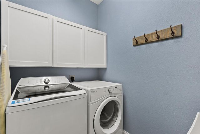 429 NOKOMIS AVENUE S, Venice, FL 34285