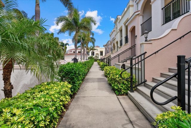 429 NOKOMIS AVENUE S, Venice, FL 34285