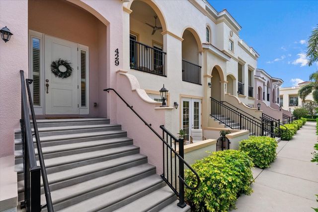 429 NOKOMIS AVENUE S, Venice, FL 34285