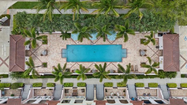 429 NOKOMIS AVENUE S, Venice, FL 34285