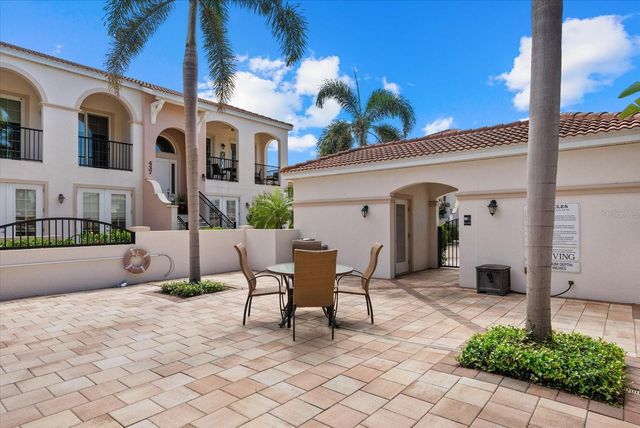 429 NOKOMIS AVENUE S, Venice, FL 34285