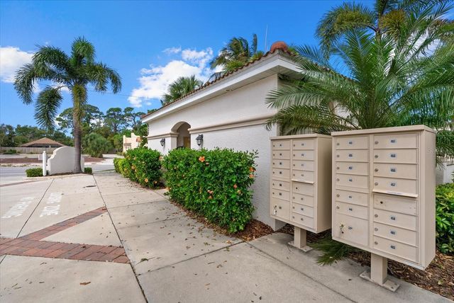 429 NOKOMIS AVENUE S, Venice, FL 34285