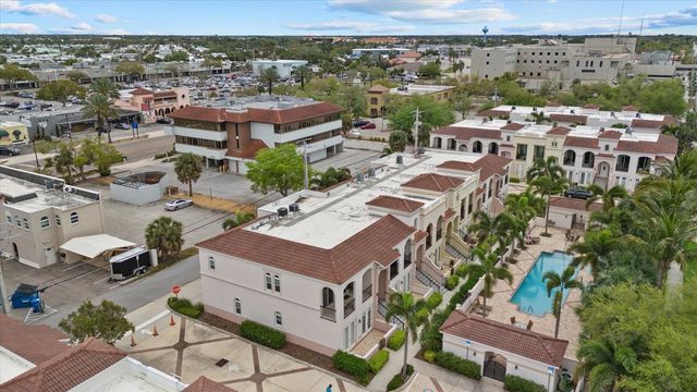 429 NOKOMIS AVENUE S, Venice, FL 34285