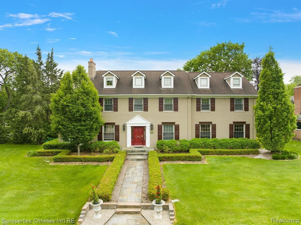 2627 Bradway Boulevard, Bloomfield Hills, MI 48301