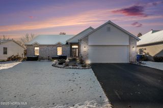602 Bridgeview Drive, Perrysburg, OH 43551