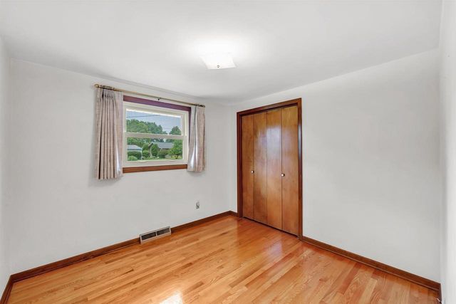 1172 ALICE DRIVE, Green Bay, WI 54304