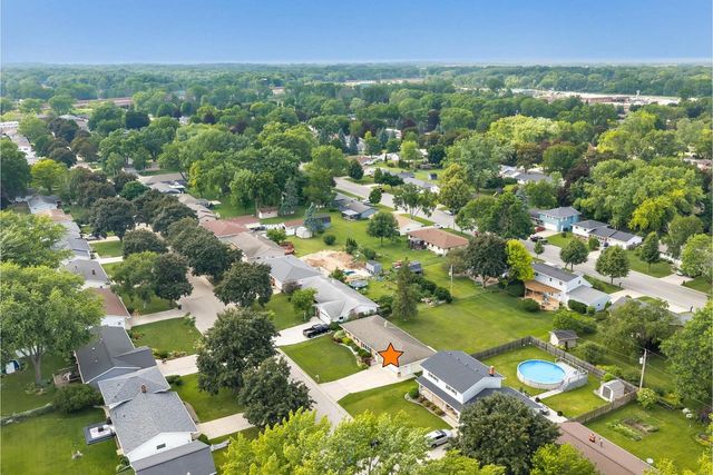 1172 ALICE DRIVE, Green Bay, WI 54304