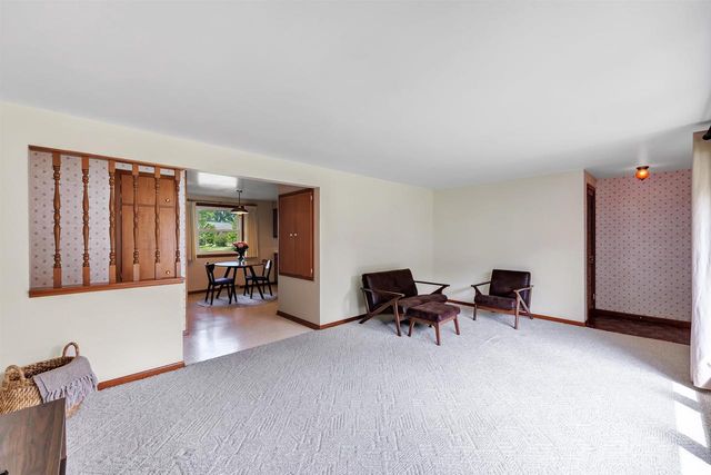 1172 ALICE DRIVE, Green Bay, WI 54304