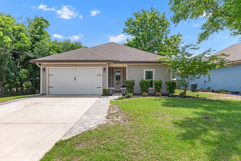 101 Owen Street, Niceville, FL 32578