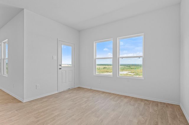 175 Arnold LOOP, Uhland, TX 78640
