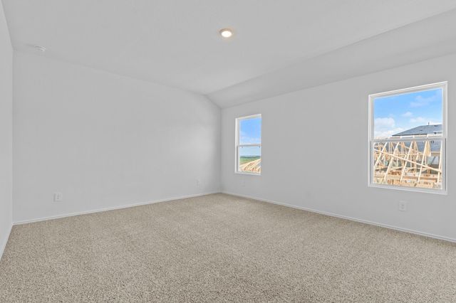 175 Arnold LOOP, Uhland, TX 78640