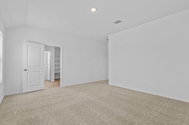 175 Arnold LOOP, Uhland, TX 78640