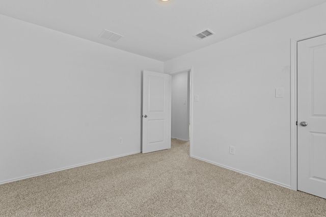 175 Arnold LOOP, Uhland, TX 78640