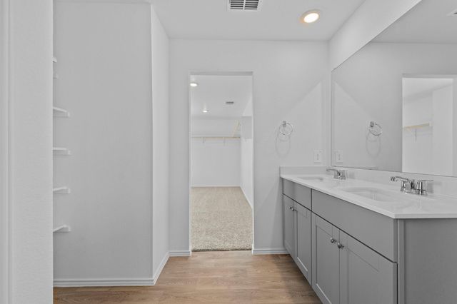 175 Arnold LOOP, Uhland, TX 78640
